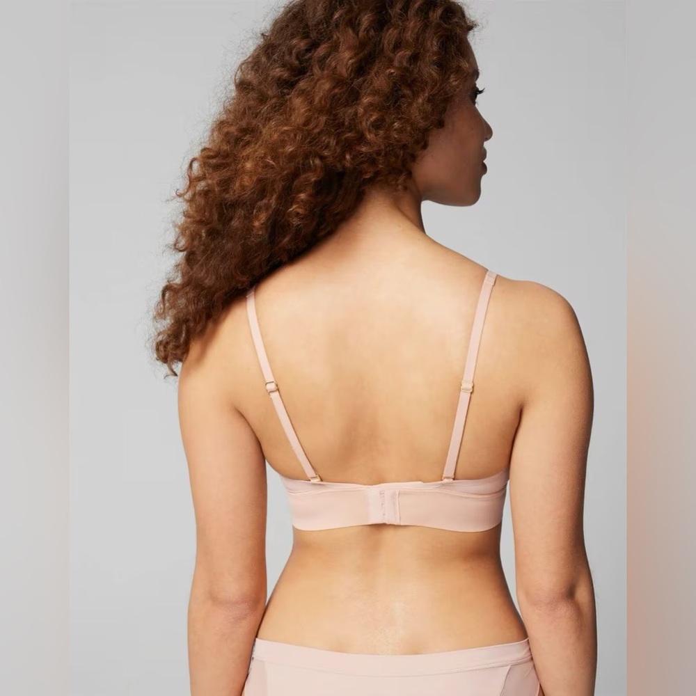 Soma Triangle Mesh Bralette in Hush Neutral Tan / Cream - Picture 2 of 12